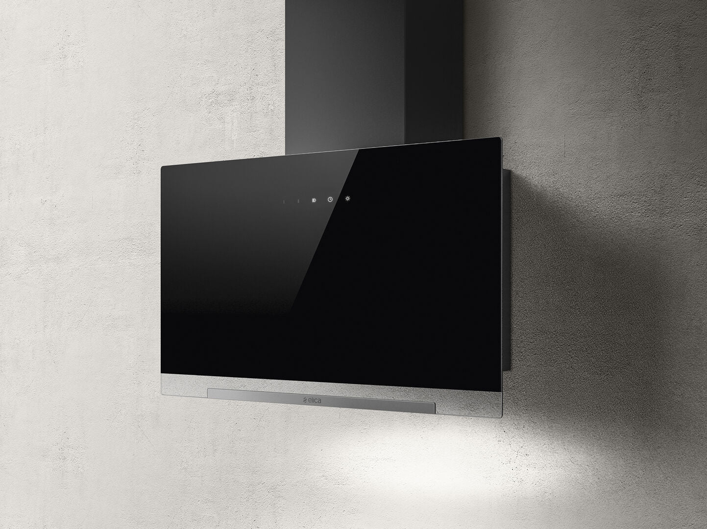 Elica APLOMB BL/A/60 – Zwarte Wanddampkap 60 cm met LED-verlichting